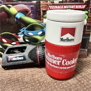 VTG NOS 1991 Marlboro Cooler Promo Coleman 1/2 Gallon Water Jug and Flashlight